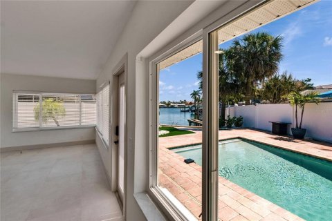 Casa en alquiler en South Pasadena, Florida, 3 dormitorios, 202.16 m2 № 2096228 - foto 23
