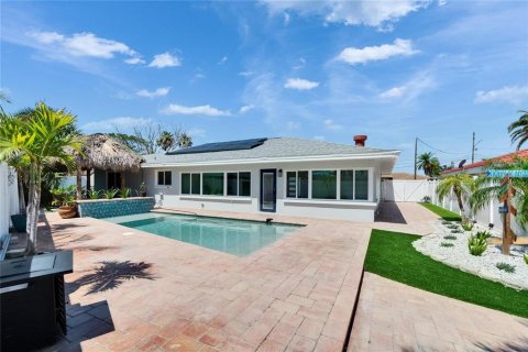 Casa en alquiler en South Pasadena, Florida, 3 dormitorios, 202.16 m2 № 2096228 - foto 3