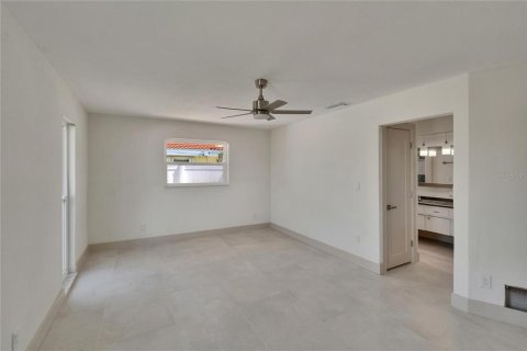 Casa en alquiler en South Pasadena, Florida, 3 dormitorios, 202.16 m2 № 2096228 - foto 8