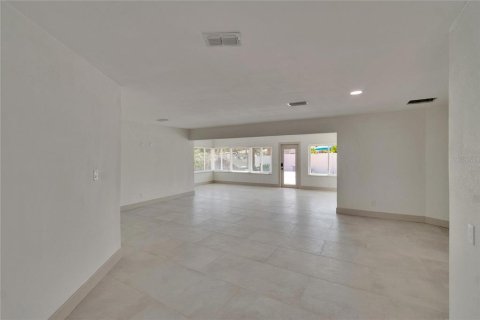 Casa en alquiler en South Pasadena, Florida, 3 dormitorios, 202.16 m2 № 2096228 - foto 6