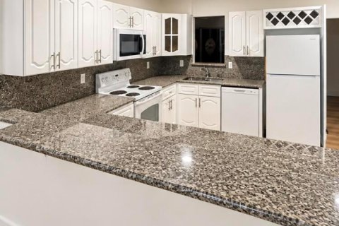 Casa en venta en Port St. Lucie, Florida, 5 dormitorios, 266.63 m2 № 2409053 - foto 6