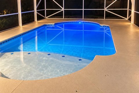 Casa en venta en Port St. Lucie, Florida, 5 dormitorios, 266.63 m2 № 2409053 - foto 2