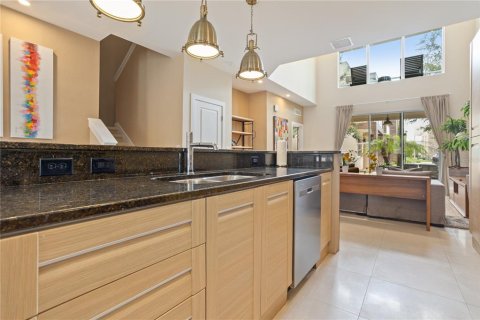 Townhouse in Kissimmee, Florida 4 bedrooms, 222.59 sq.m. № 2287999 - photo 13