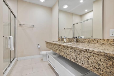 Townhouse in Kissimmee, Florida 4 bedrooms, 222.59 sq.m. № 2287999 - photo 21