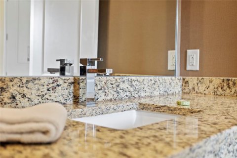 Townhouse in Kissimmee, Florida 4 bedrooms, 222.59 sq.m. № 2287999 - photo 26