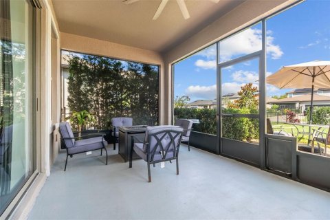 Casa en venta en Land O' Lakes, Florida, 5 dormitorios, 289.39 m2 № 1805249 - foto 6