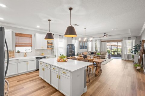 Casa en venta en Land O' Lakes, Florida, 5 dormitorios, 289.39 m2 № 1805249 - foto 28