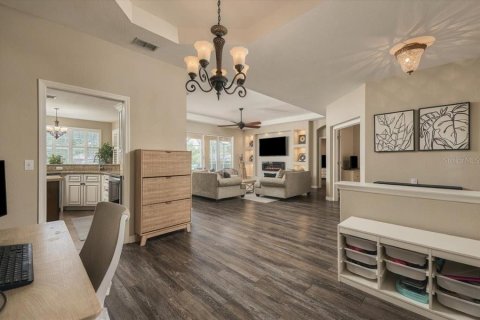 House in Plant City, Florida 4 bedrooms, 205.22 sq.m. № 2389460 - photo 23