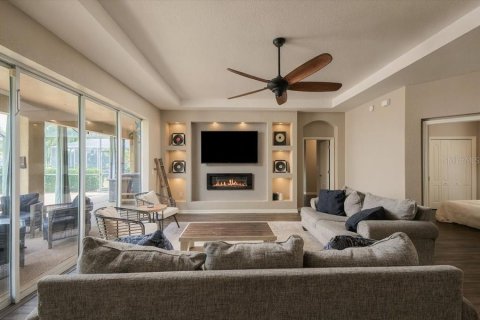 House in Plant City, Florida 4 bedrooms, 205.22 sq.m. № 2389460 - photo 6