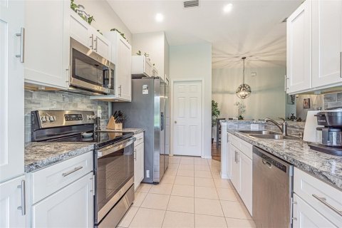 Casa en venta en San Antonio, Florida, 2 dormitorios, 119.84 m2 № 1918514 - foto 9