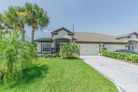 Casa en venta en San Antonio, Florida, 2 dormitorios, 119.84 m2 № 1918514 - foto 1