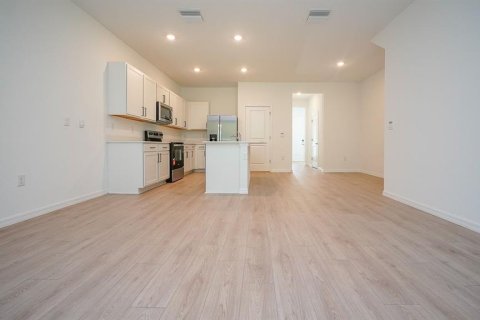 Touwnhouse à louer à Wesley Chapel, Floride: 3 chambres, 155.43 m2 № 2384224 - photo 12