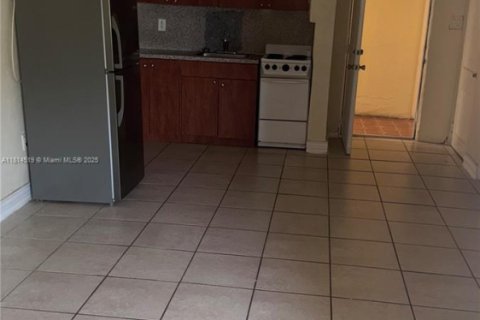 Copropriété à louer à Miami, Floride: 1 chambre, 41.81 m2 № 1942733 - photo 3