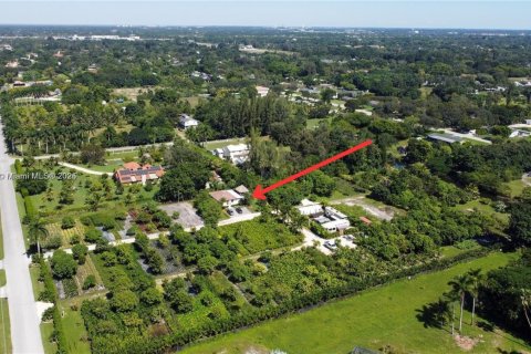 Commercial property in Southwest Ranches, Florida № 1825465 - photo 1