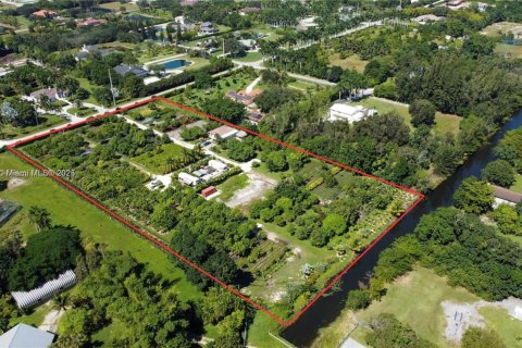 Commercial property in Southwest Ranches, Florida № 1825465 - photo 2