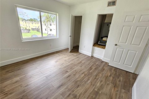 Adosado en venta en Miami, Florida, 3 dormitorios, 106.84 m2 № 1645493 - foto 19