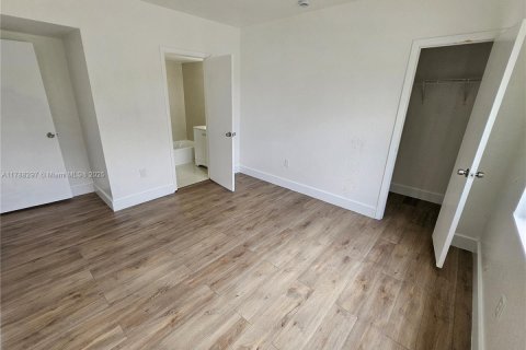 Adosado en venta en Miami, Florida, 3 dormitorios, 106.84 m2 № 1645493 - foto 24
