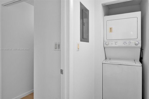 Купить кондоминиум в Майами, Флорида 1 спальня, 59.46м2, № 2030481 - фото 10