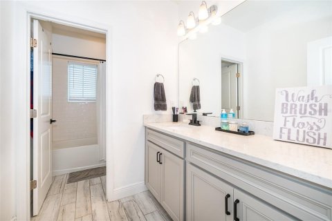 Casa en venta en Winter Garden, Florida, 5 dormitorios, 316.61 m2 № 1903623 - foto 28