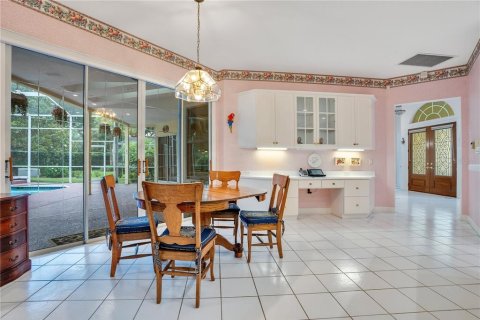 House in Orlando, Florida 4 bedrooms, 299.61 sq.m. № 1883911 - photo 11