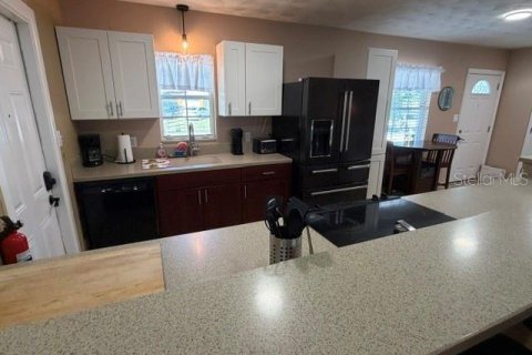 Villa ou maison à louer à Bradenton, Floride: 3 chambres, 156.73 m2 № 2418781 - photo 6