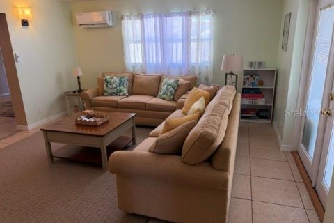 Villa ou maison à louer à Bradenton, Floride: 3 chambres, 156.73 m2 № 2418781 - photo 3