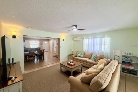 Villa ou maison à louer à Bradenton, Floride: 3 chambres, 156.73 m2 № 2418781 - photo 22