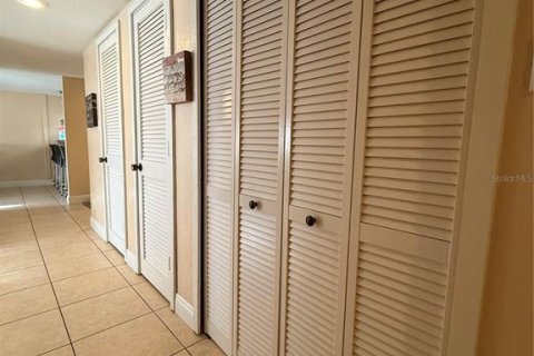 Condo in Haines City, Florida, 1 bedroom  № 1736992 - photo 20