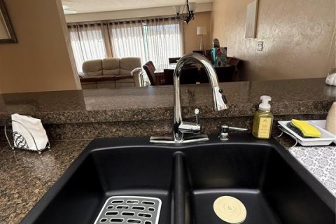 Condo in Haines City, Florida, 1 bedroom  № 1736992 - photo 5