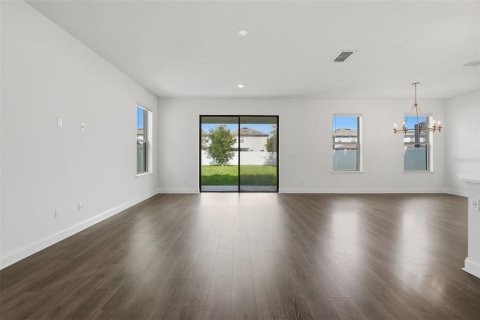 House in Orlando, Florida 4 bedrooms, 232.72 sq.m. № 2199957 - photo 27