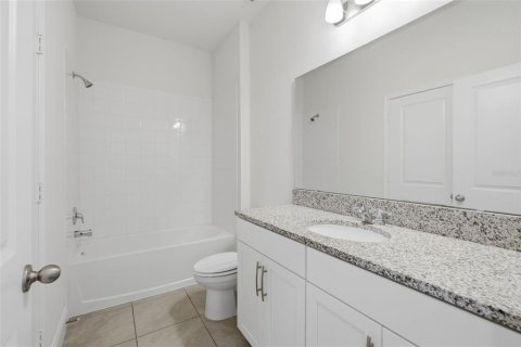 House in Orlando, Florida 4 bedrooms, 232.72 sq.m. № 2199957 - photo 9