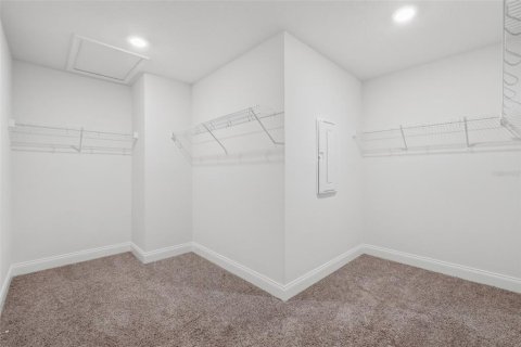 House in Orlando, Florida 4 bedrooms, 232.72 sq.m. № 2199957 - photo 18