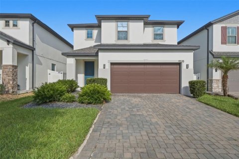 House in Orlando, Florida 4 bedrooms, 232.72 sq.m. № 2199957