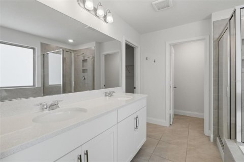 House in Orlando, Florida 4 bedrooms, 232.72 sq.m. № 2199957 - photo 16