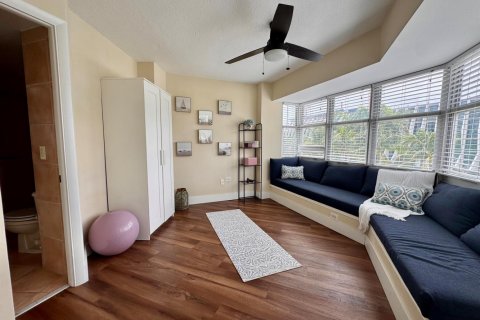 Condo in Miami Beach, Florida, 2 bedrooms № 2153708 - photo 8