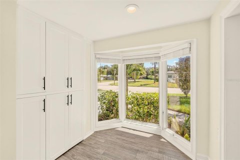Villa ou maison à vendre à Clearwater, Floride: 5 chambres, 281.03 m2 № 2342613 - photo 13