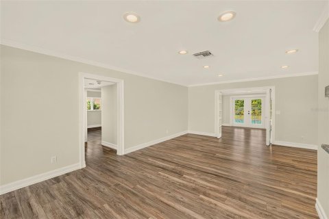 Villa ou maison à vendre à Clearwater, Floride: 5 chambres, 281.03 m2 № 2342613 - photo 9
