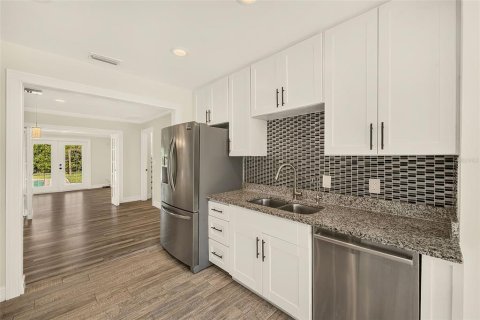 Villa ou maison à vendre à Clearwater, Floride: 5 chambres, 281.03 m2 № 2342613 - photo 11