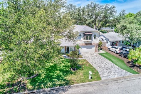 Villa ou maison à vendre à Clearwater, Floride: 5 chambres, 281.03 m2 № 2342613 - photo 4