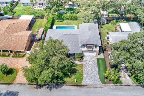 Villa ou maison à vendre à Clearwater, Floride: 5 chambres, 281.03 m2 № 2342613 - photo 2