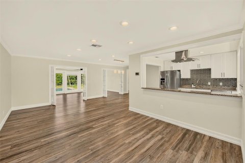 Villa ou maison à vendre à Clearwater, Floride: 5 chambres, 281.03 m2 № 2342613 - photo 8