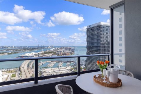 Copropriété à vendre à Miami, Floride: 3 chambres, 115.76 m2 № 2012105 - photo 4