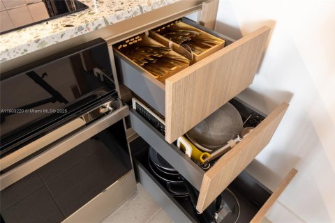 Copropriété à vendre à Miami, Floride: 3 chambres, 115.76 m2 № 2012105 - photo 21