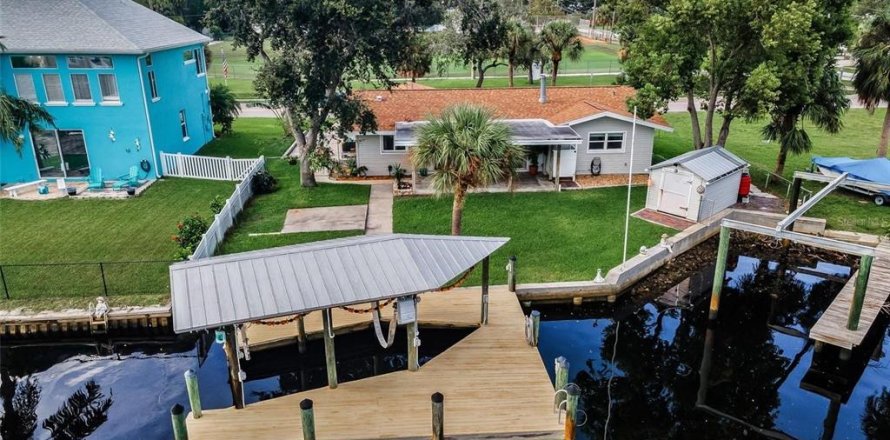 Casa en Tarpon Springs, Florida 2 dormitorios, 111.3 m2 № 1899941
