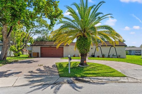 Casa en venta en Port Richey, Florida, 3 dormitorios, 159.05 m2 № 1904021 - foto 1