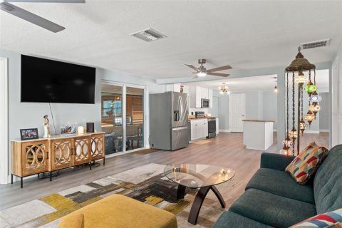 Casa en venta en Port Richey, Florida, 3 dormitorios, 159.05 m2 № 1904021 - foto 21