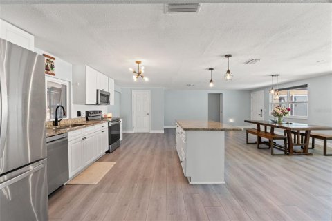 Casa en venta en Port Richey, Florida, 3 dormitorios, 159.05 m2 № 1904021 - foto 13