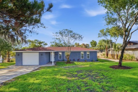 Villa ou maison à Spring Hill, Floride 4 chambres, 186.73 m2 № 2324429