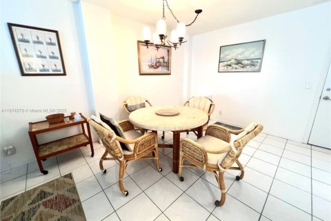 Снять в аренду кондоминиум в Палм - Бич Шорес, Флорида 1 спальня, 78.04м2, № 2014133 - фото 7