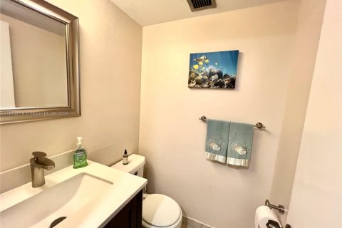 Снять в аренду кондоминиум в Палм - Бич Шорес, Флорида 1 спальня, 78.04м2, № 2014133 - фото 10